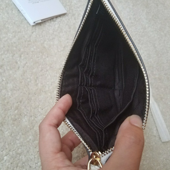 Coach large wristlet in white - Picture 3 of 4